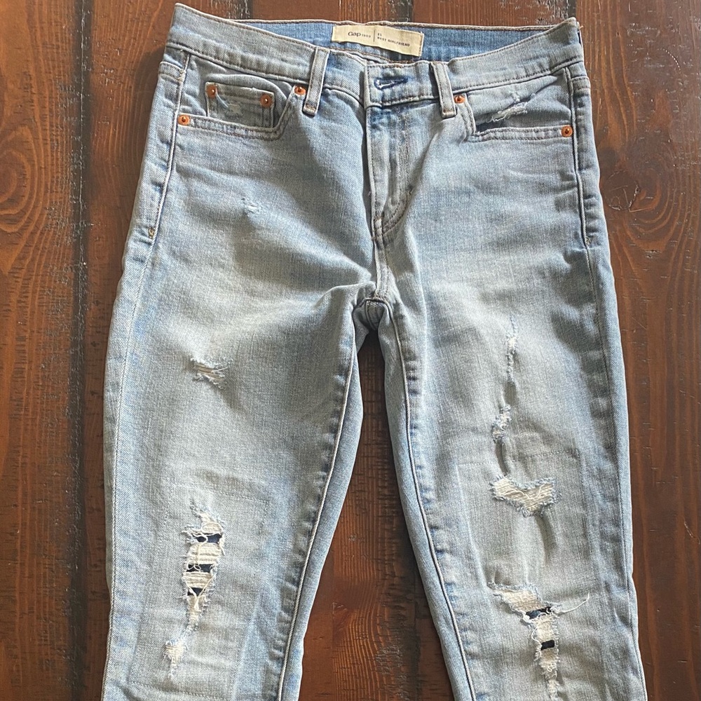 Gap distressed cropped jeans size 25~